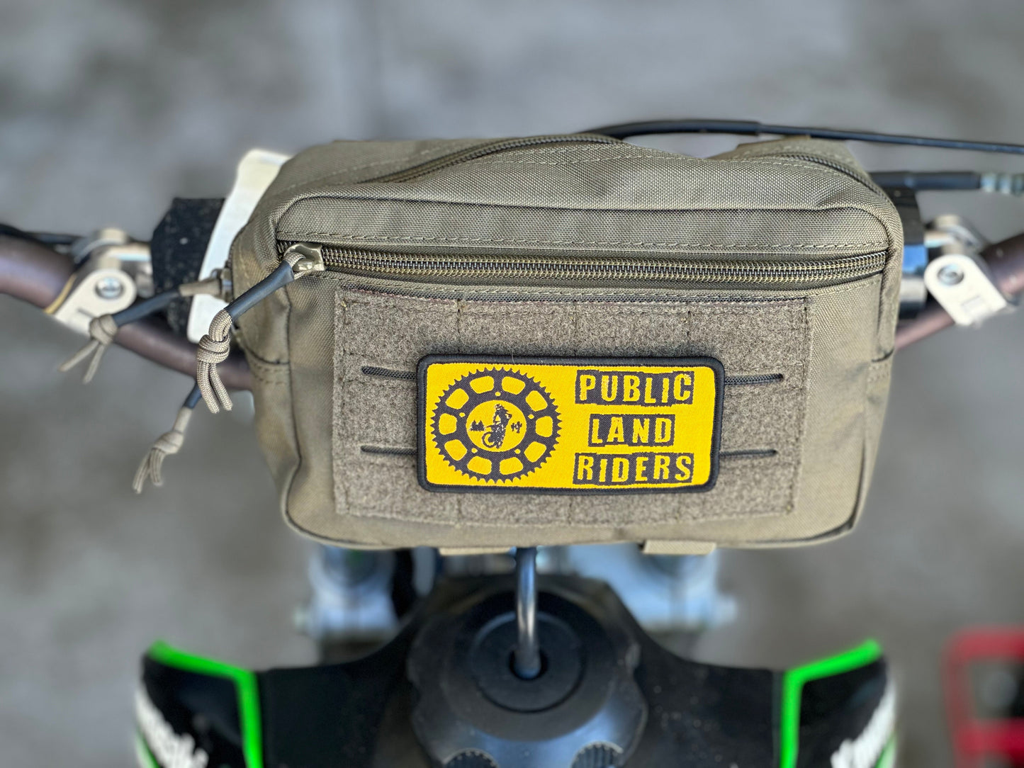 Green Medium Handlebar Bag