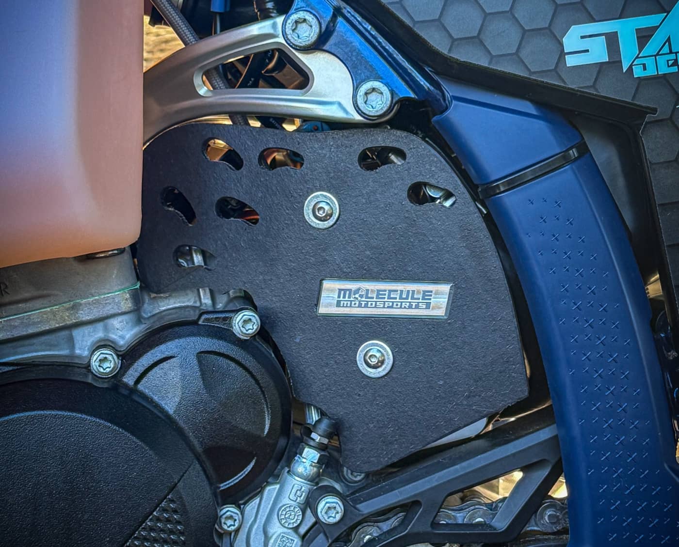 image of a Husqvarna throttle body protector 